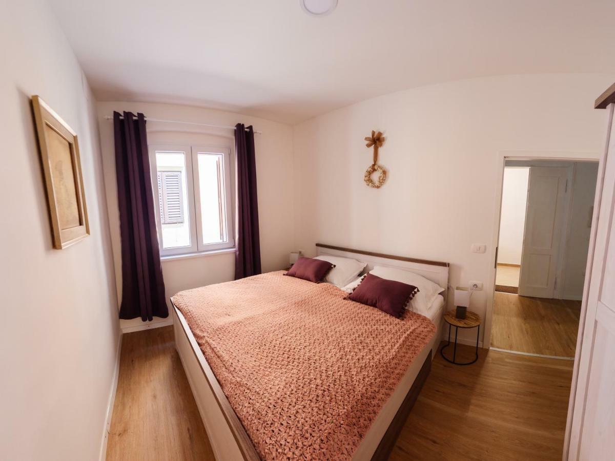 Franckina Hisa Apartment Izola Bagian luar foto
