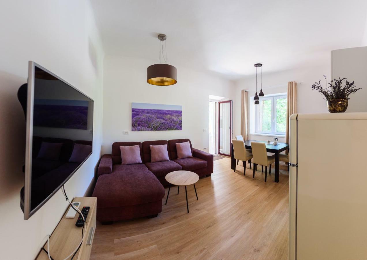 Franckina Hisa Apartment Izola Bagian luar foto