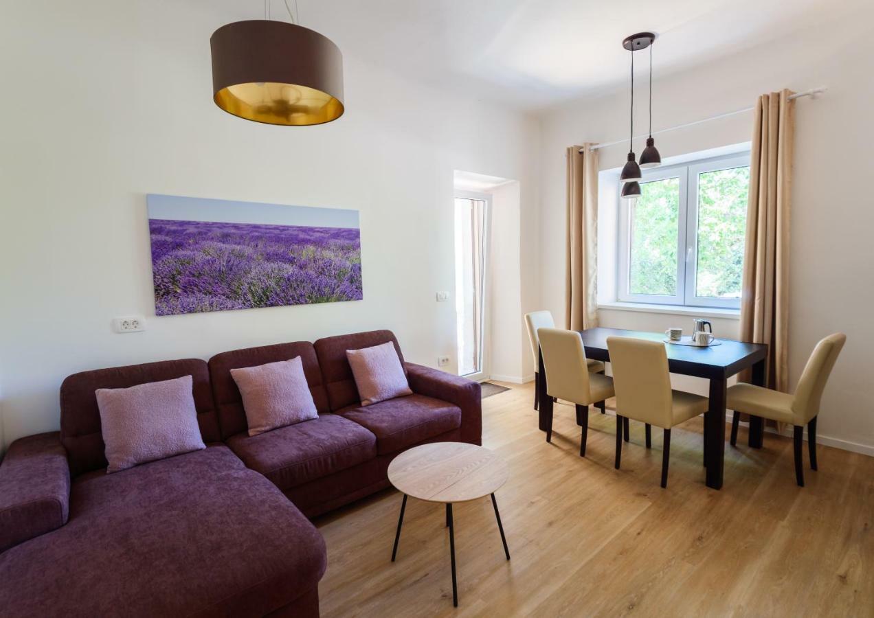 Franckina Hisa Apartment Izola Bagian luar foto