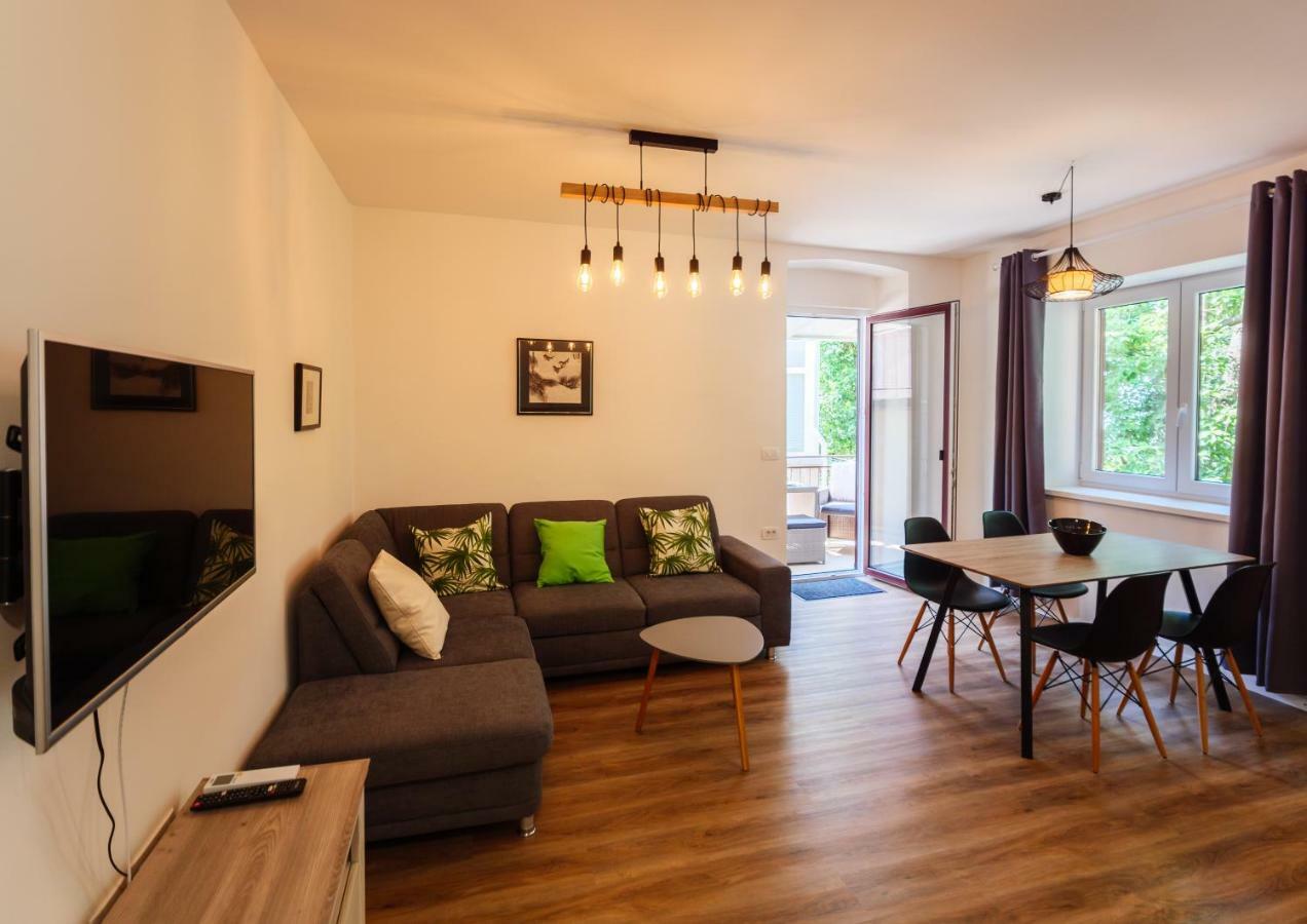 Franckina Hisa Apartment Izola Bagian luar foto