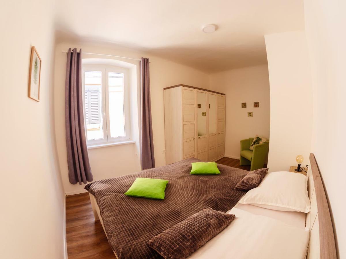 Franckina Hisa Apartment Izola Bagian luar foto