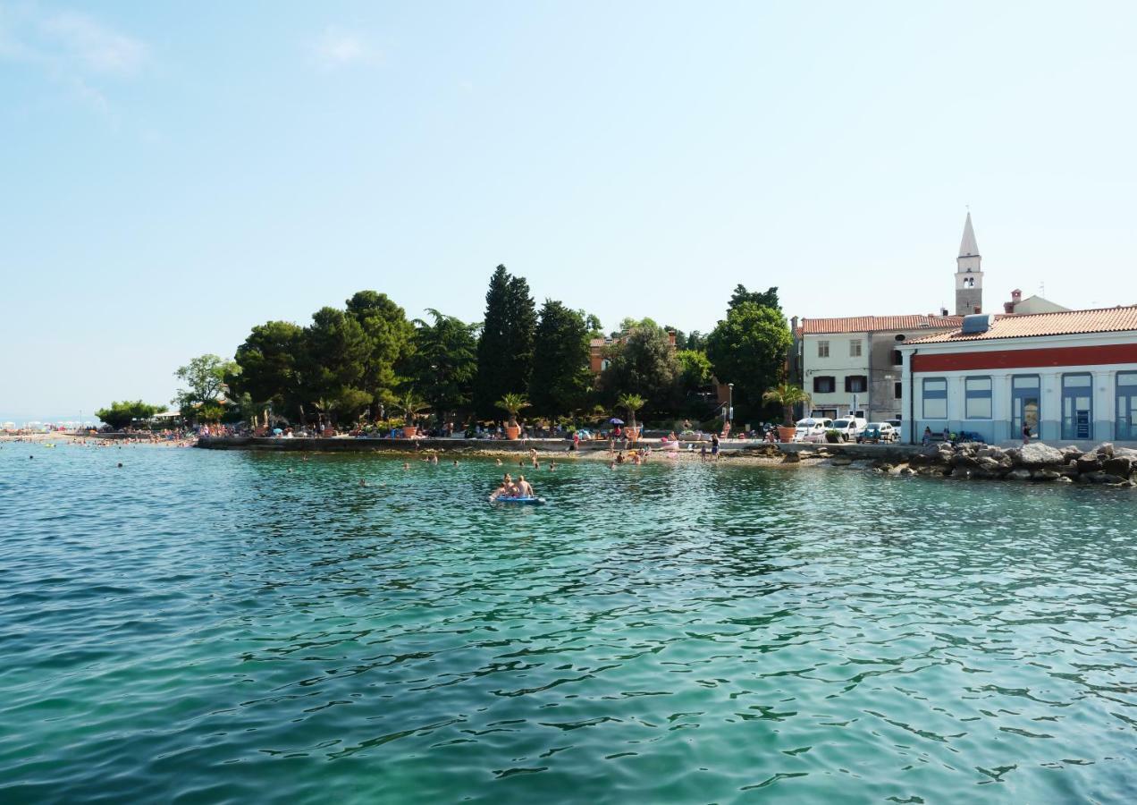 Franckina Hisa Apartment Izola Bagian luar foto