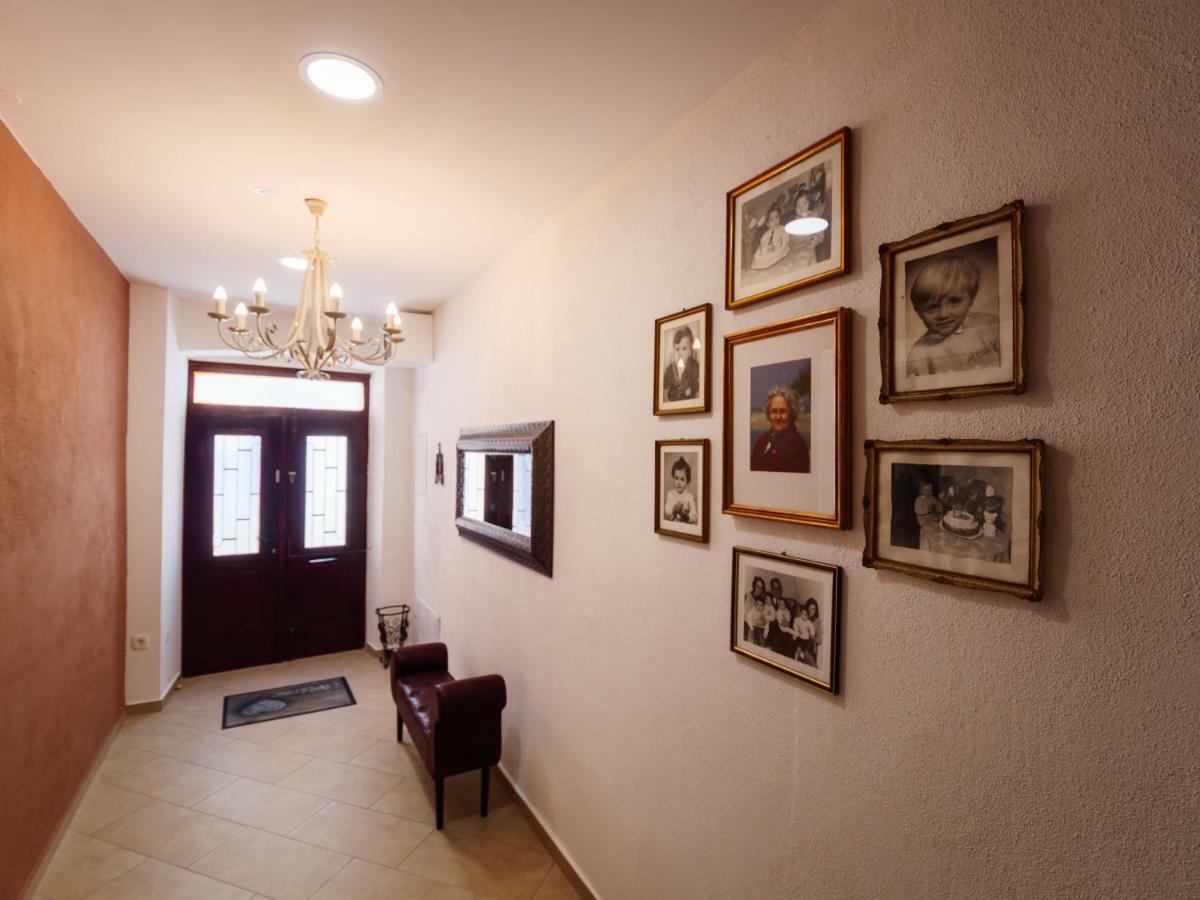 Franckina Hisa Apartment Izola Bagian luar foto